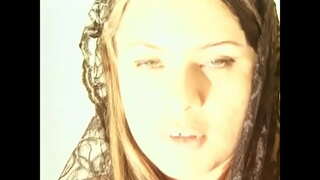 Hantu rakan-rakan rusak sendiri otak datang untuk redhaired pelacur dengan payudara putih selepas haedcore hubungan dengan tiga orang untuk mengingatkan dia tentang dia hutang