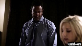 Sexet babe sucks big hard black cock