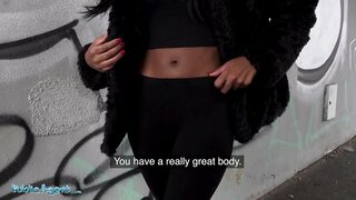 Uluntu Iarhente UK Omnyama Asia Rae rides wakhe omkhulu juicy ass kwi enkulu dick, kuba imali